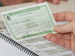 Quase 1,8 milhão de eleitores faltosos podem ter o título cancelado