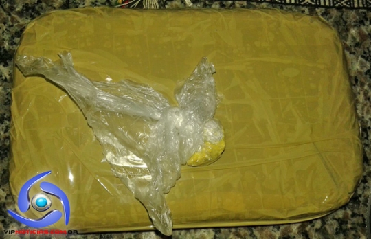 HOMEM É PRESO TRANSPORTANDO 01 KG DE PASTA BASE DE GUAJARÁ PARA CACOAL