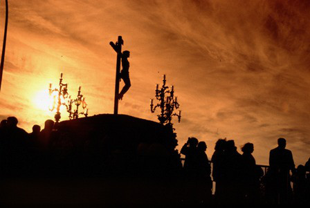 Pastor e padre expõem as diferenças da Semana Santa para católicos e evangélicos