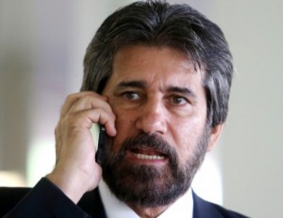 PF PEDE DILIGÊNCIAS E RAUPP VAI PARAR NO SERVIÇO MÉDICO DO SENADO