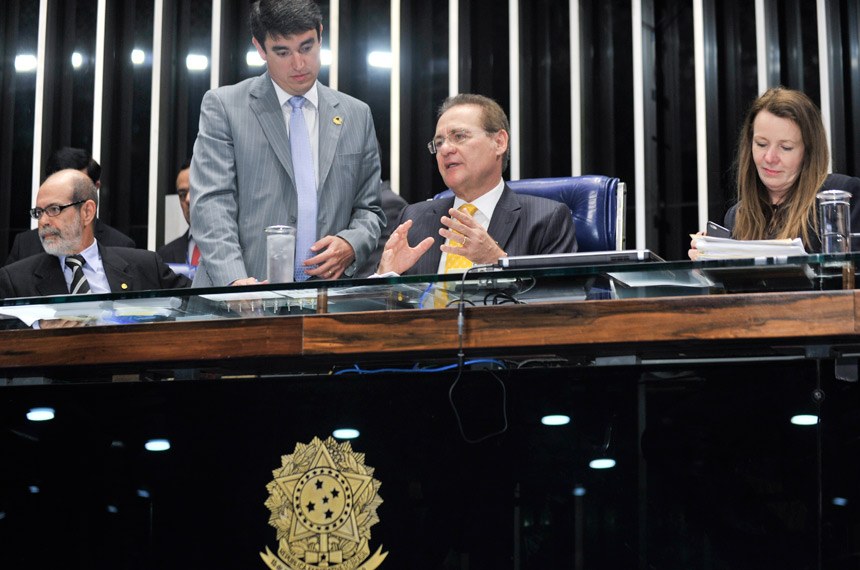 Senado aumenta pena para crime contra policiais; irá para sanção