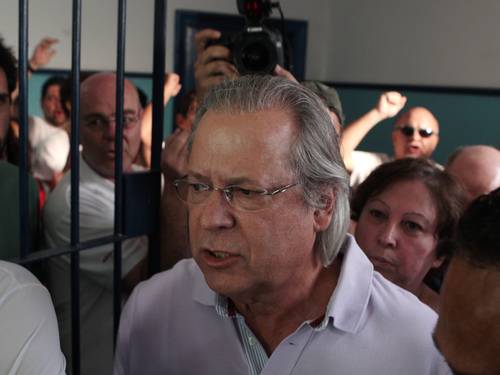 Dirceu 'teria persistido' em propina mesmo após deixar o governo, diz juiz
