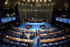 Senado aprova fim de doação de empresas a partidos políticos