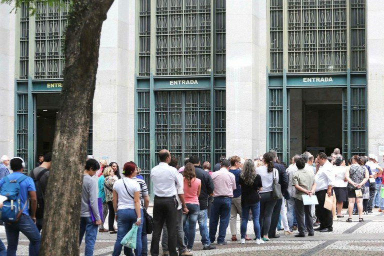 DIZ PESQUISA: Judiciário Brasileiro é o mais caro do mundo, consome 1,2% do Produto Interno Bruto Nacional