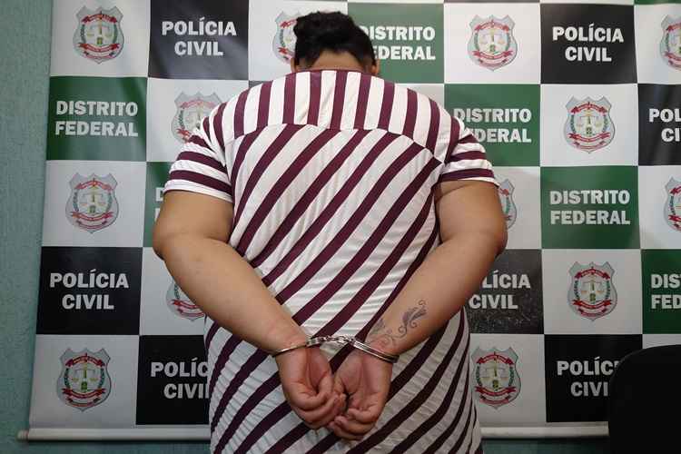 POR CAUSA DE 