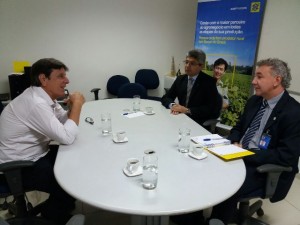 PREFEITO FAZ VISITA DE CORTESIA AO SUPERINTENDENTE DO BB