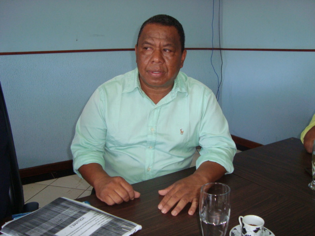 VEREADOR PEDE LIMPEZA DE RAMAL DO SERINGUEIRO