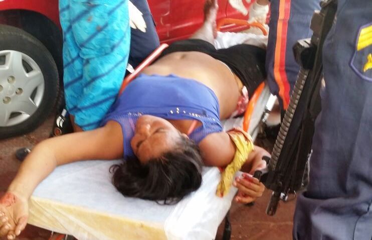 Mulher tenta matar rival a facadas no centro da cidade