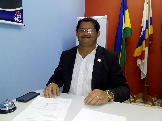 A POLÍTICA COMO POLÍTICA