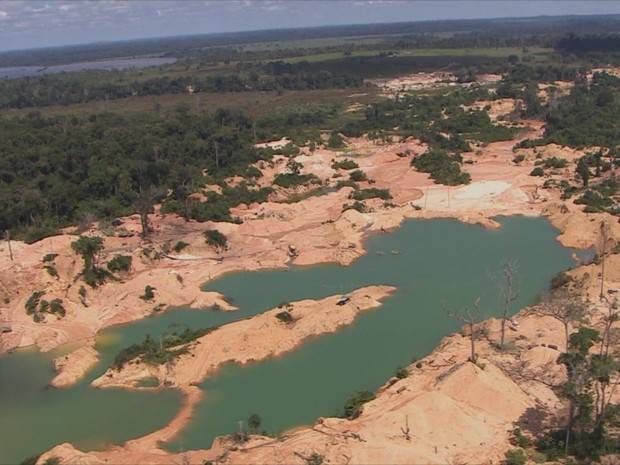 ILEGAL - Garimpo gigante é fechado em Rondônia