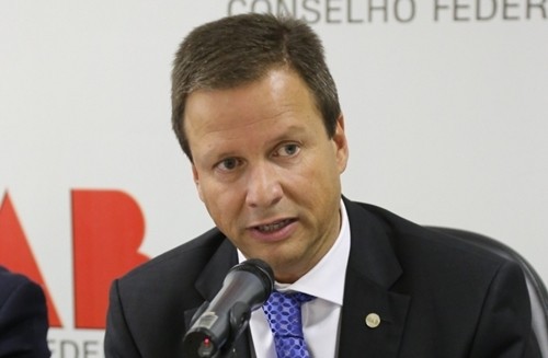 OAB cobra providências em relação a denúncias de ministro