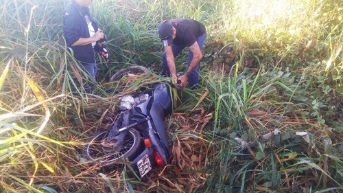 Motociclista morre ao bater em mureta de concreto na BR 364