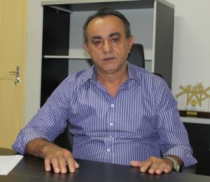 Prefeito com maior índice de aprovação popular, poderá não concorrer à reeleição por causa da ficha limpa