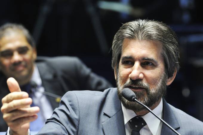 STF determina o sequestro de bens do senador Valdir Raupp