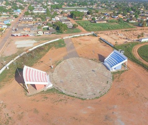 DÚLCIO ENCAMINHA DOCUMENTO A CONFÚCIO PEDINDO NOME DE MÁRCIO MENACHO NO BUMBÓDROMO. PEDIDO TEM APOIO DAS AGREMIAÇÕES