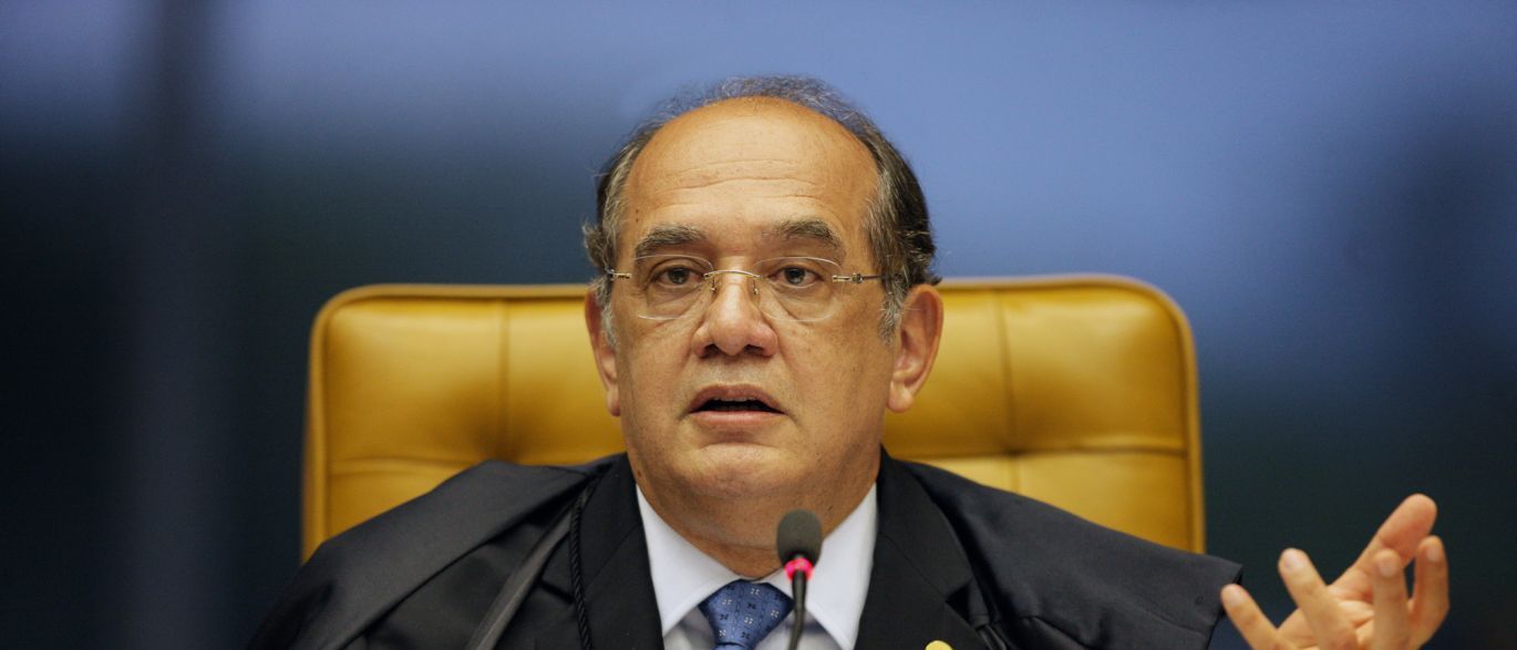 De férias, Mendes 'pega carona' em voo oficial para Portugal