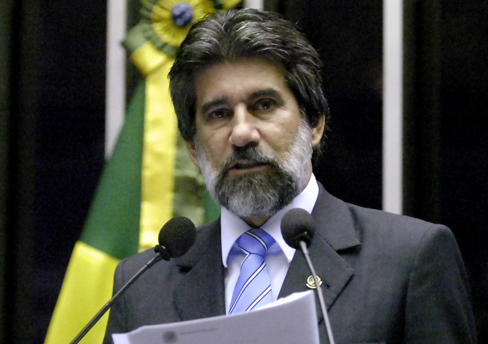 Raupp vira réu no STF acusado de receber propina por meio de doação eleitoral
