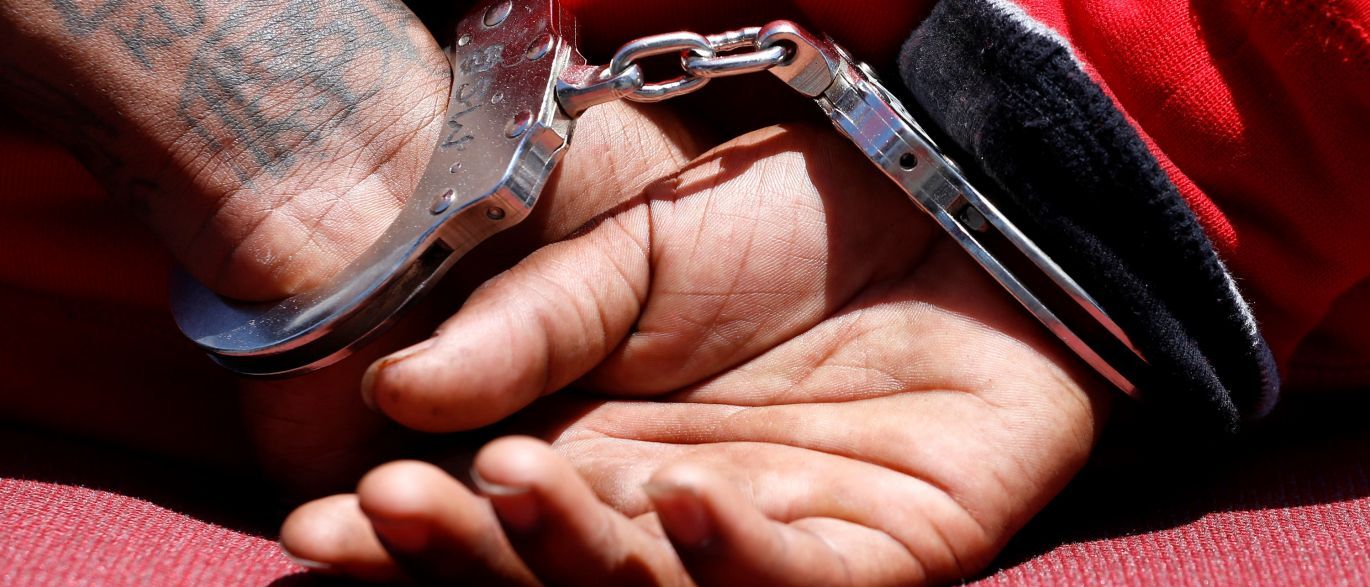 BARBARIDADE: HOMEM É PRESO POR SEQUESTRAR E ETUPRAR MENINA DE 13 ANOS
