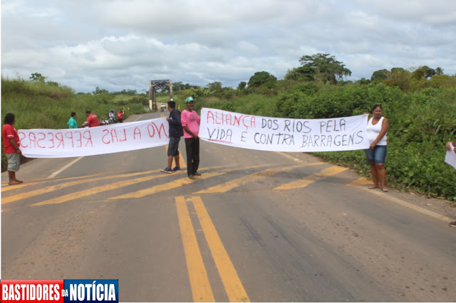 NOVA MAMORÉ: Povos indígenas, ribeirinhos e movimentos sociais fecham rodovia contra construção de UHE