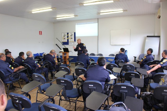 Policiais militares participam de curso para lavratura de TC em Guajará
