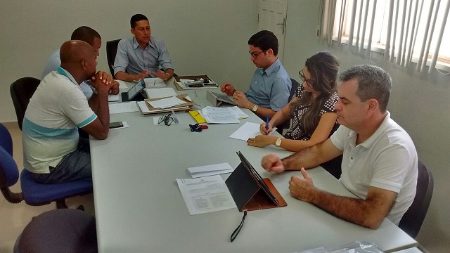 PREFEITO NORONHA EM SEU PRIMEIRO DIA DE REUNIÃO APÓS SER EMPOSSADO