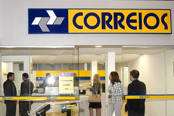 CORREIOS ENTRAM EM GREVE POR TEMPO INDETERMINADO