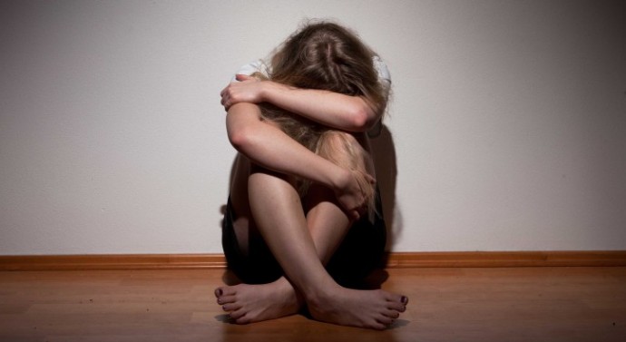 Adolescente de 13 anos é flagrado abusando de menina de 6 anos