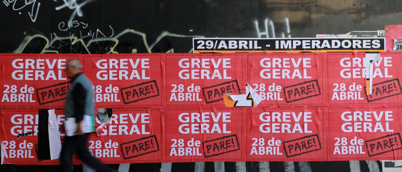 PRESSÃO: Centrais sindicais podem fazer greve de 2 dias e ocupar Brasília