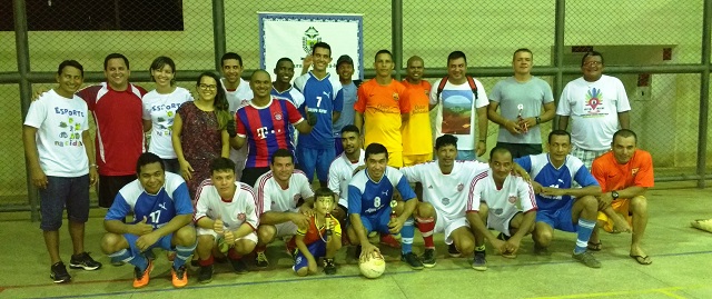 EQUIPE “AGENTES DE VIGILÂNCIA” É CAMPEÃ DO QUADRANGULAR DO DIA DO TRABALHADOR