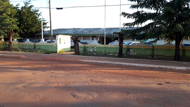 PM É PRESO, APÓS INVADIR DELEGACIA COM ARMA EM PUNHO AMEAÇANDO MATAR AGRESSOR DE SEU PAI EM GUAJARÁ.