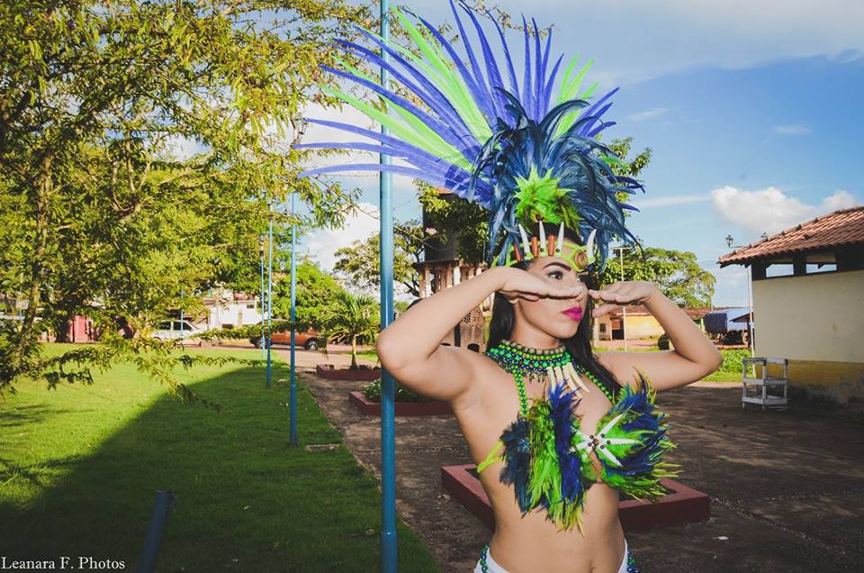 ROSIANE MOURA COLOCA SEU NOME A CANDIDATA A CUNHA PORANGA DO BOI MALHADINHO