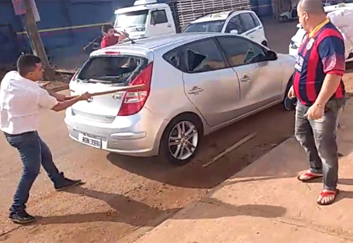 EM PORTO VELHO: TAXISTAS SÃO ACUSADOS DE DANIFICAR CARRO DA FROTA UBER