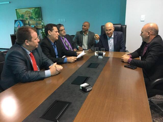 DEPUTADO DR. NEIDSON COBRA DO GOVERNADOR O INÍCIO DAS OBRAS DA AV. DR. LEWERGER EM GUAJARÁ-MIRIM
