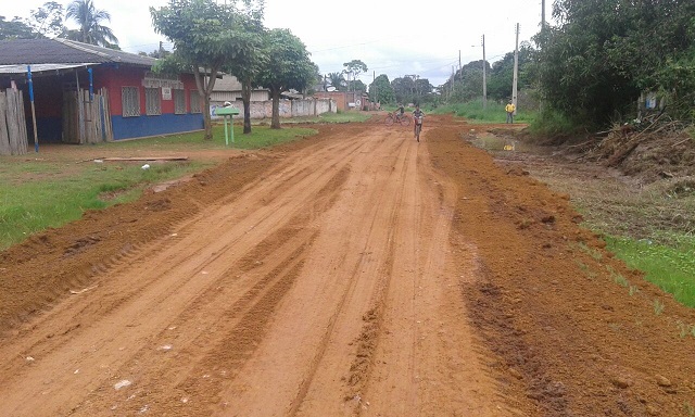 PREFEITURA RECUPERA TRECHOS DE RUAS NO SÃO JOSÉ