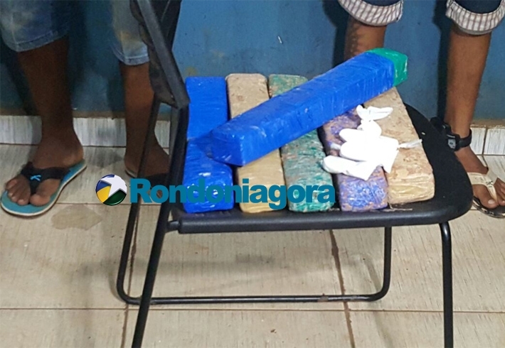 Polícia apreende quase seis quilos de droga e prende quatro envolvidos