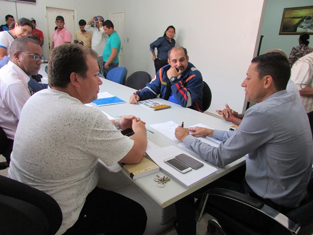 DEPUTADO NEIDSON E PREFEITO NORONHA QUEREM A IMPLANTAÇÃO DO SAMU EM GUAJARÁ-MIRIM.