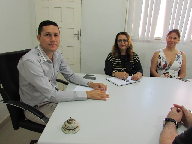 PRESIDENTE DO SICOOB VISITA PREFEITO NORONHA