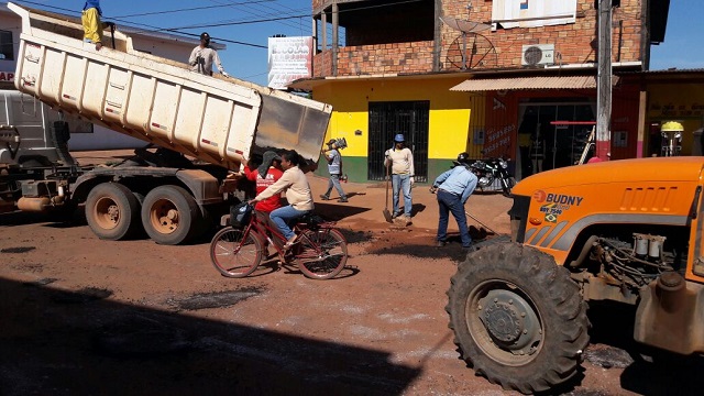 PREFEITURA DÁ CONTINUIDADE OPERAÇÃO TAPA BURACOS EM GUAJARÁ