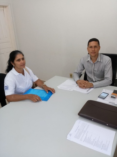 PREFEITO NORONHA RECEBE GERENTE DE NEGÓCIOS DA CAERD