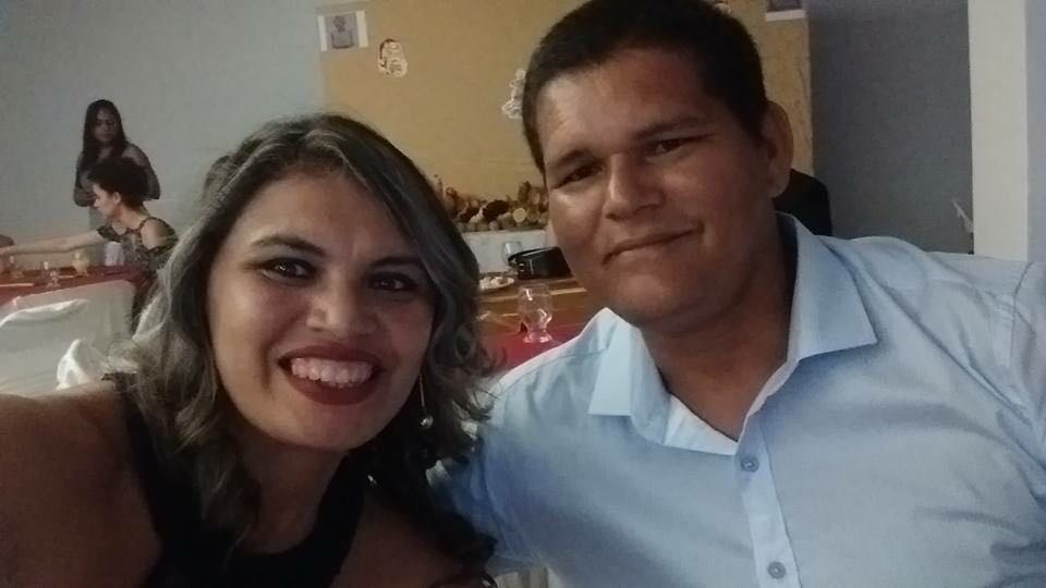 PASSIONAL - PM mata ex-mulher a tiro e facadas na frente do filho