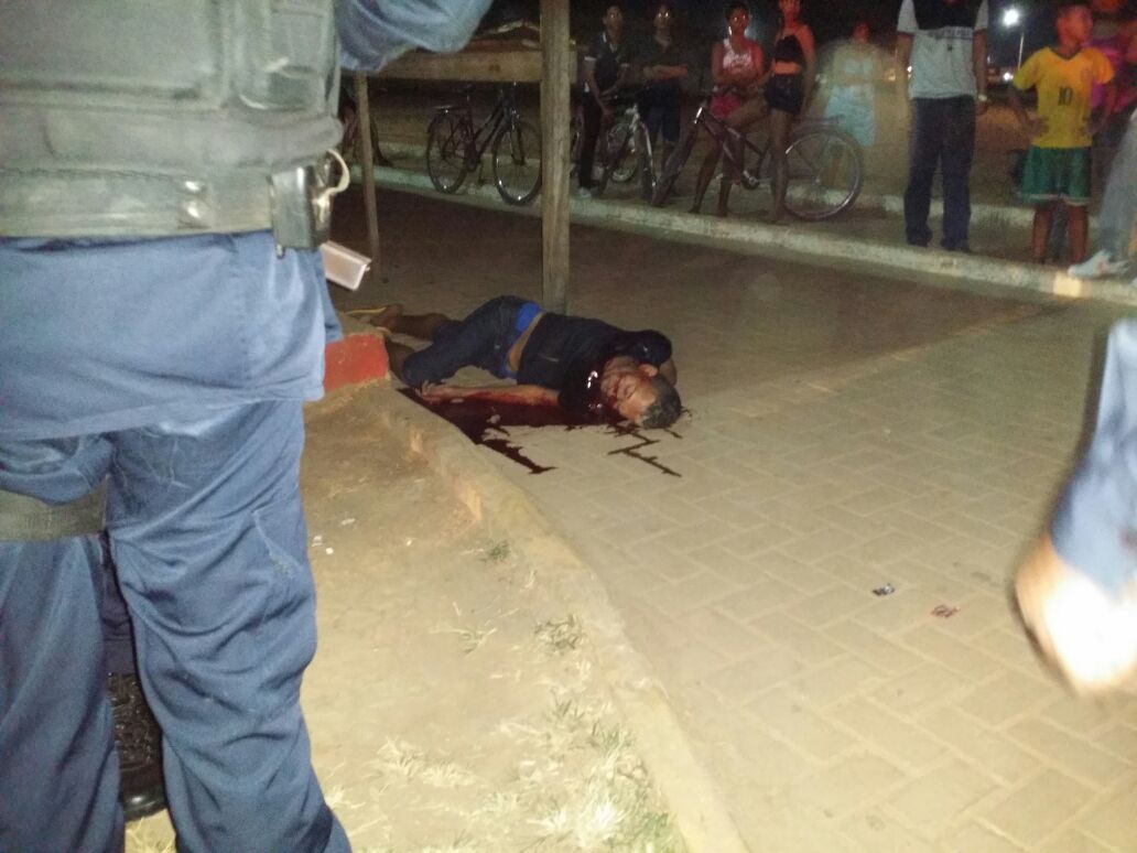JOVEM É EXECUTADO A TIROS NA ZONA LESTE