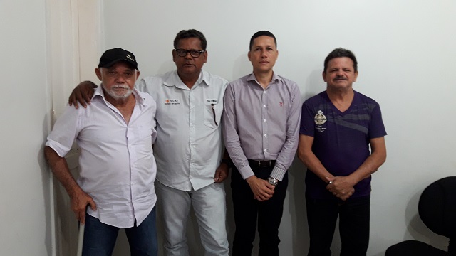 VICE PRESIDENTE DA FENAPAR ESTEVE REUNIDO COM PREFEITO NORONHA