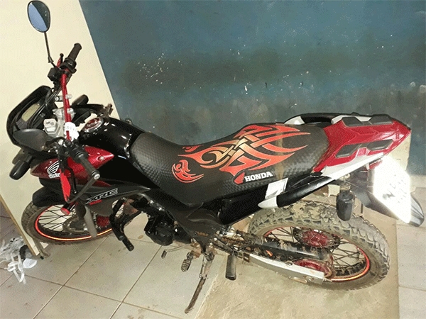 Taxista é preso levando moto roubada para Guajará