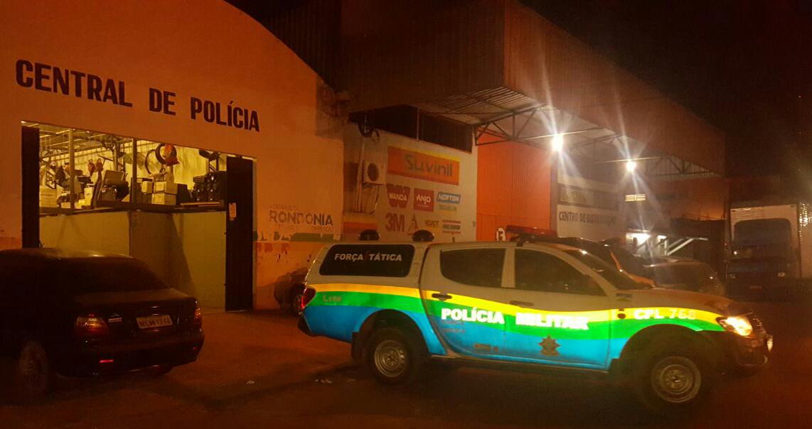 AGRESSÃO: Casal é detido após mulher ler mensagens de outra no WhatsApp