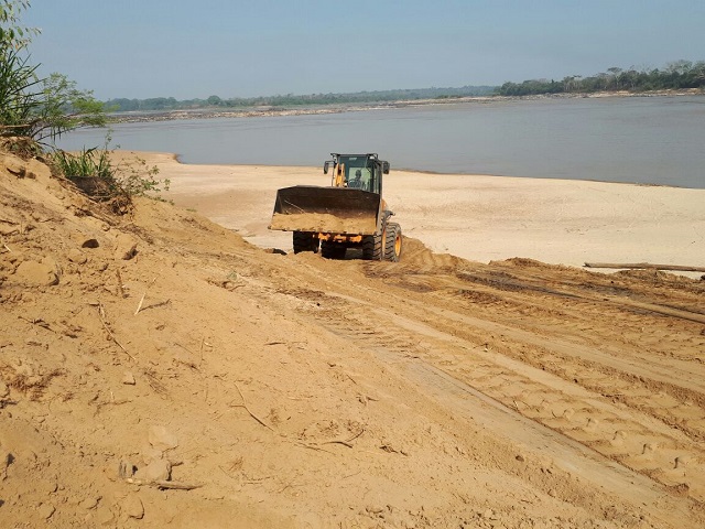 ESTRADA QUE DÁ ACESSO A PRAIA DO ACÁCIO RECEBE MELHORIAS