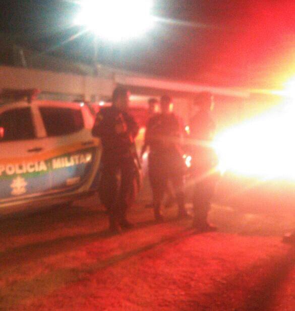 QUADRILHA EM CARRO FAZ ARRASTÃO E CASAL É PRESO