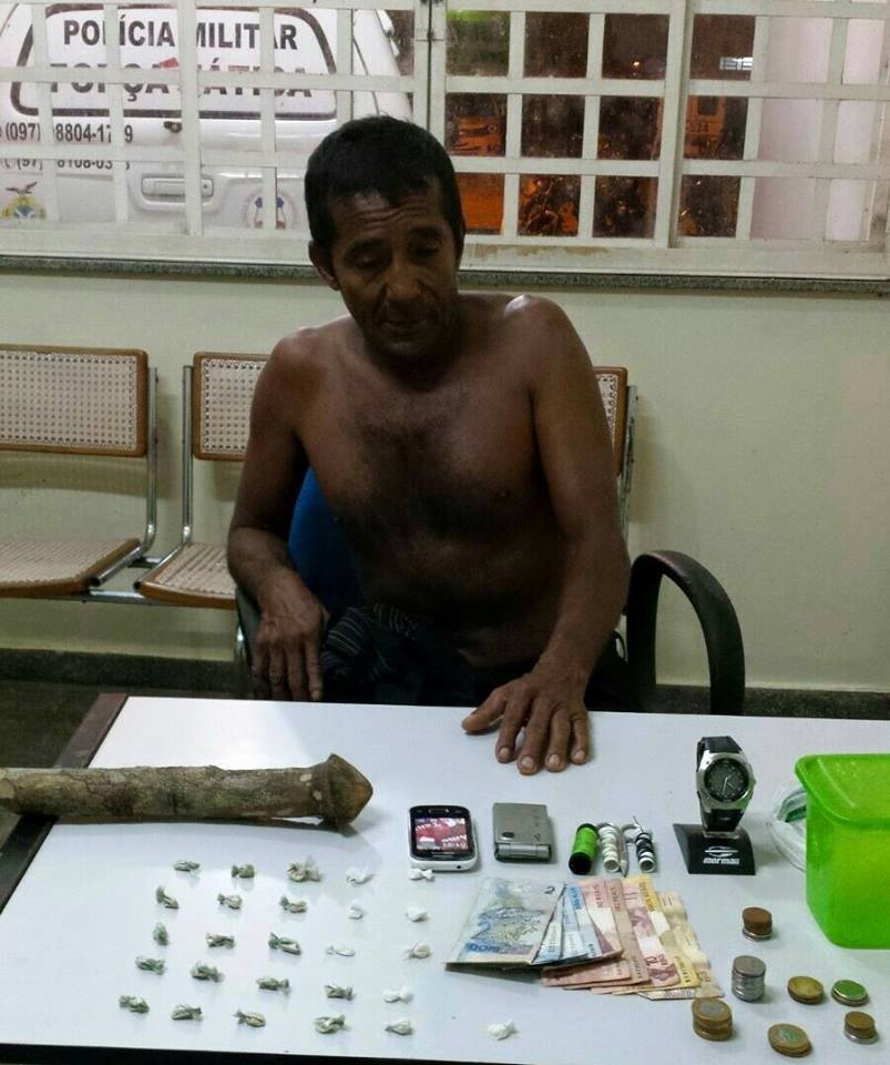 PM flagra traficante em Humaitá-AM transando com miratinga
