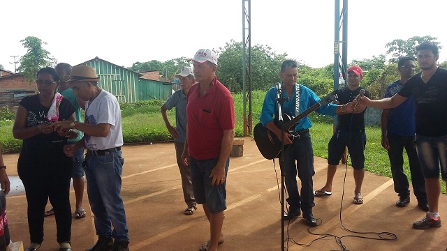 REALIZADO MAIS UM “CAFÉ DOS EXTRATIVISTAS”. EVENTO REÚNE ANTIGOS SERINGUEIROS E ATUAIS MORADORES DA FLORESTA
