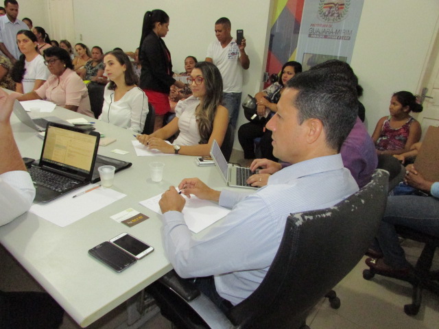 PREFEITO E PROCURADORA FEDERAL SE REUNEM PARA TRATAR SOBRE PROGRAMA MINHA CASA MINHA VIDA
