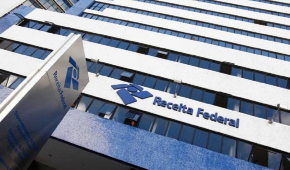 SONEGAÇÃO: Receita notifica 74.442 autônomos